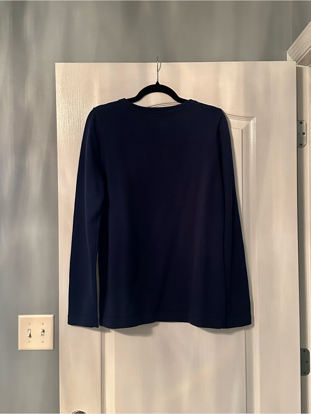 Pink Pineapple Kennebunkport Navy/Pink Sweater-New, size XL - Picture 3 of 3